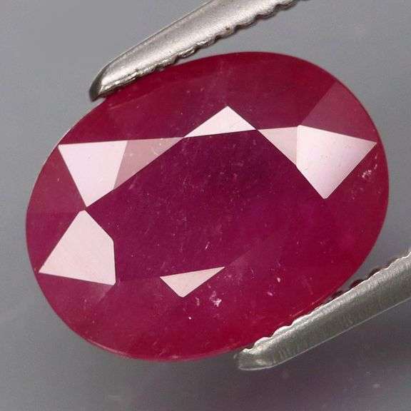 Heated only! Prime red 3.45ct Lachinga Ruby!