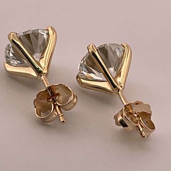 BRAND NEW 2.00 CARATS LAB GROWN DIAMOND STUDS. 14K YELLOW GOLD