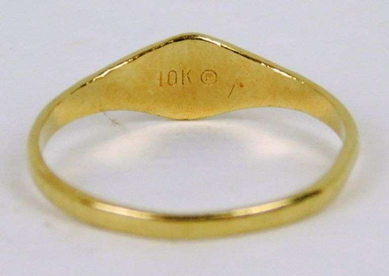 Vintage 10K Baby Signet Ring