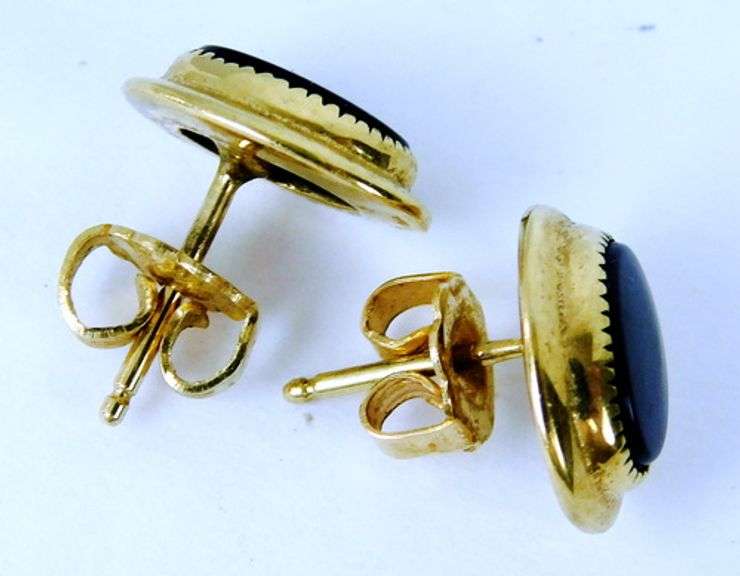 Vintage 14K Black Onyx Stud Earrings