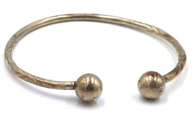 Group lot of Vintage 925 sterling silver bangles