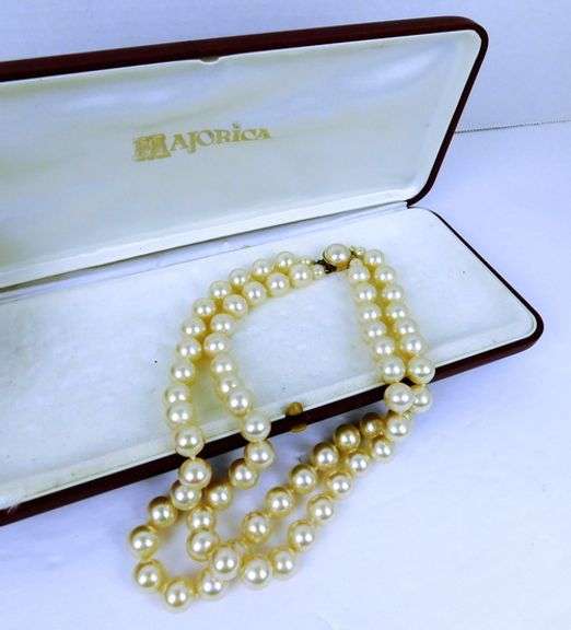 Vintage Majorica Large Faux Pearls Necklace with Box