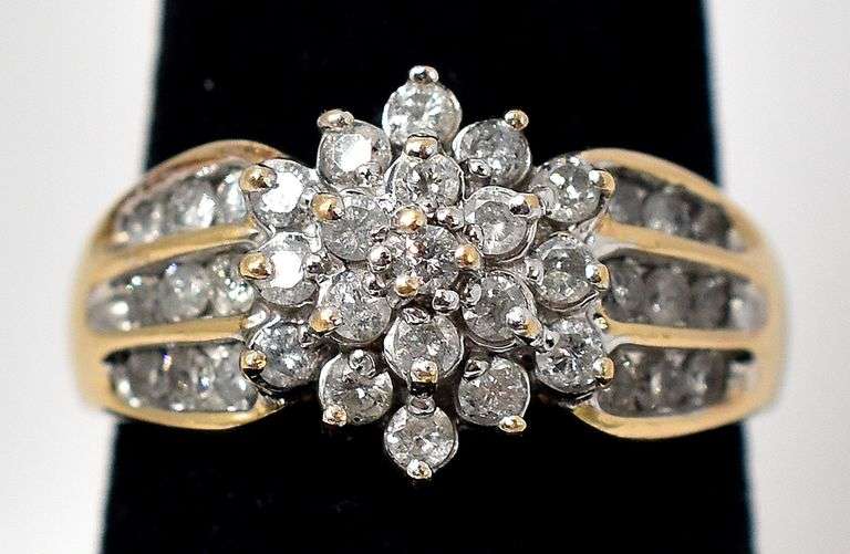 Sparkling 10K Yellow Gold Diamond Ring