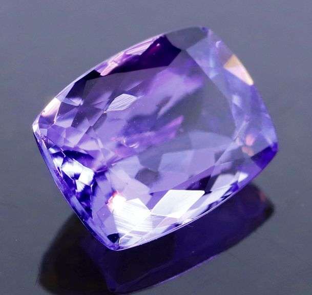 Top blue violet 2.34ct eye clean Tanzanite