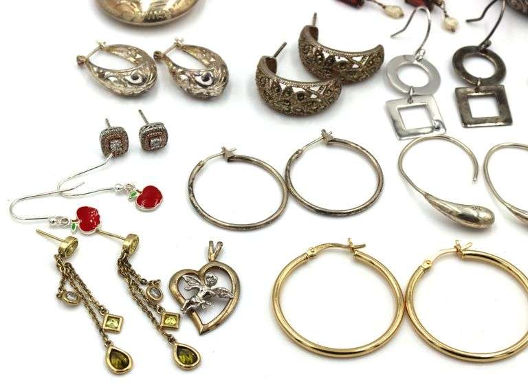 Group lot of Vintage 925 sterling silver earrings