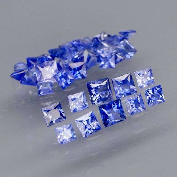 Stunning! 3.92ct set of vibrant blue princess cut Sapphires!