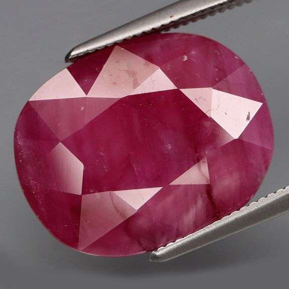 Giant! 13.85ct collectors Ruby from Mozambique!