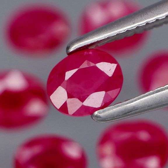 Collectors 2.17ct PIGEONS BLOOD Burmese Ruby set!!!