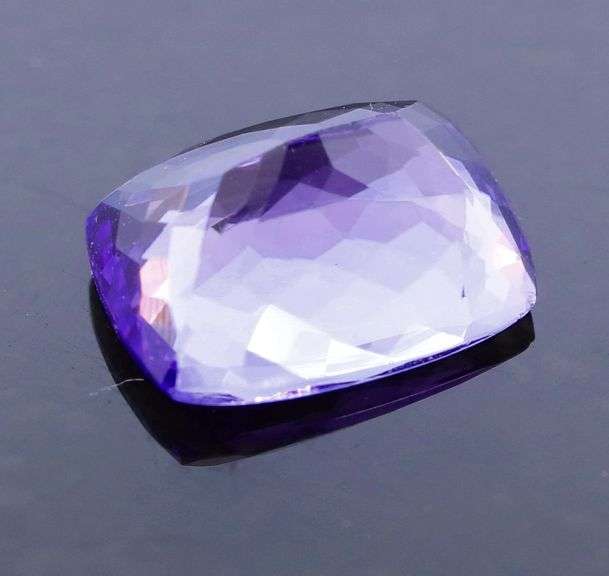 Top blue violet 2.34ct eye clean Tanzanite