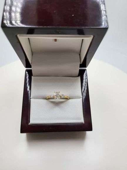 14K gold D, VVS1 lab grown diamond ring