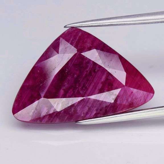Huge! Silver sheens! 9.12ct UNTREATED Winza Ruby!!!