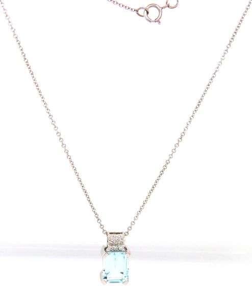 14kt White gold 2.25ct aquamarine and diamond pendant on chain
