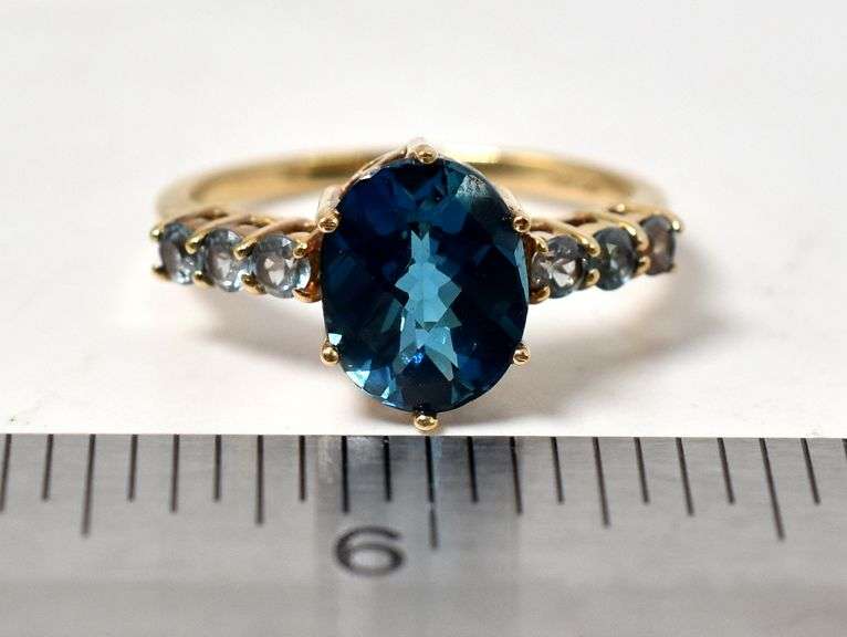 Pretty 10K Yellow Gold London Blue Topaz Gemstone Ring