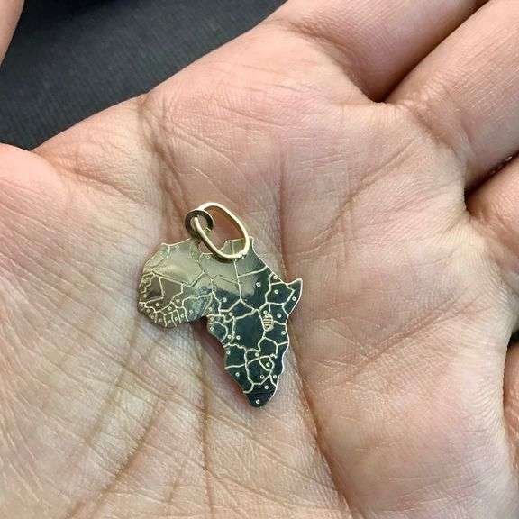 18K Yellow Gold Africa Pendant