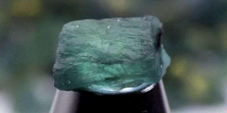 Heavy! 100.23ct uncut, untreated Grandidierite set!