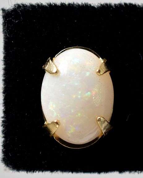 Pretty 14K Yellow Gold Opal gemstone Stud Earrings