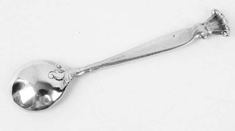 Vintage Wallace Sterling Silver Salt Spoon