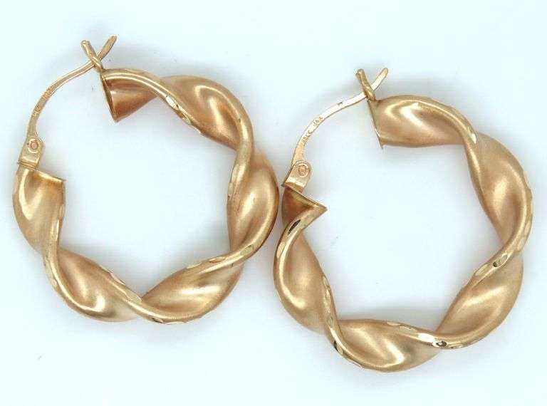 Fashionable 14K YG Quarter Sized Ribbon Hoop Earrings