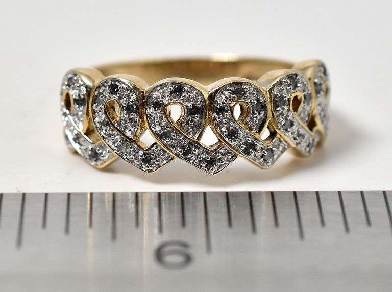 Stunning 14K Yellow Gold Diamond Band Ring