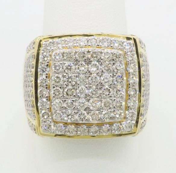 High Quality Men's Ring Crafted with 4.52CTW of Diamonds