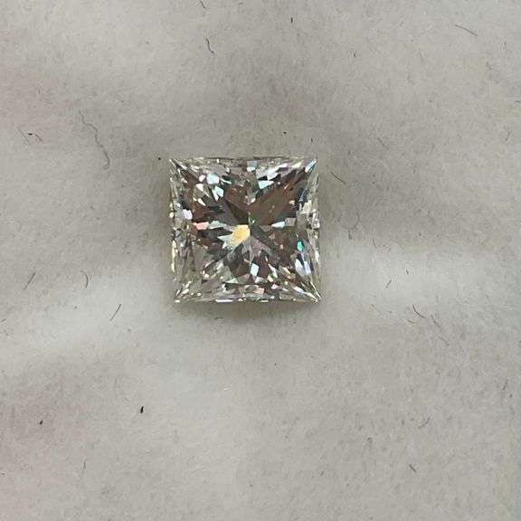 CERTIFIED 1.75 CARAT PRINCESS CUT LAB GROWN DIAMOND
