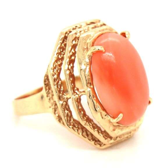 Feminine 14K YG Coral Ring