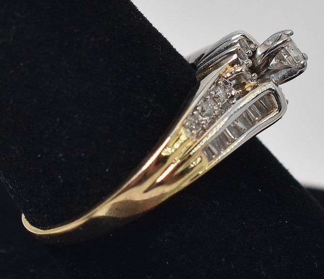 Sparkling 14K Yellow and White Gold Diamond Ring