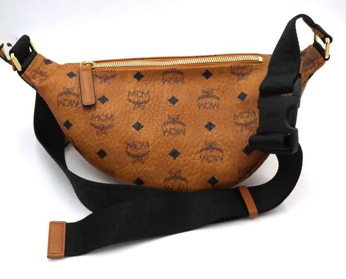 MCM Special edt. Hawaii Patch Fanny Pack