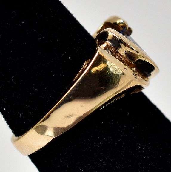 Gorgeous 14K Yellow Gold Tanzanite Gemstone and Diamond Ring