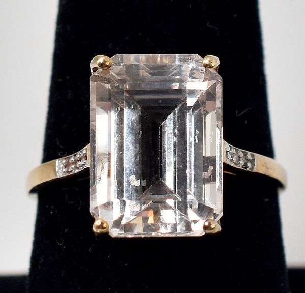 Beautiful 10K Yellow Gold Ring Quartz Gemstone Ring