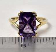 Pretty 14K Yellow Gold Amethyst Gemstone Ring