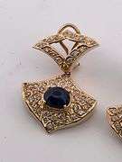 CERTIFIED 18K YELLOW GOLD DIAMOND AND SAPPHIRE DANGLING EARRINGS