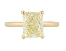 3.24ct Radiant Cut Diamond Solitaire Engagement Ring in 14K