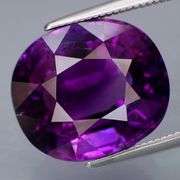 Eye catching! 9.09ct deep violet Amethyst