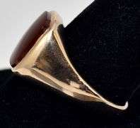 Charming 10K Yellow Gold Carnelian Gemstone Men's Ring