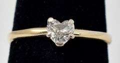 Gorgeous 14K Yellow Gold 0.15CTW Diamond Ring