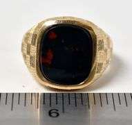 Sturdy 10K Yellow Gold Bloodstone Gemstone Men's Ring