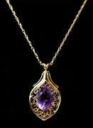 Stunning 10K Yellow Gold Amethyst Gemstone Pendant Necklace