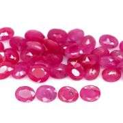 Simply gorgeous 12.30ct reddish pink Ruby set