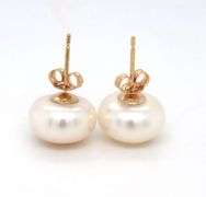 9.5-10mm Button pearl stud earrings in yellow gold