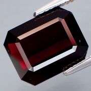 Simply incredible! 7.53ct black to red Mozambique Garnet!