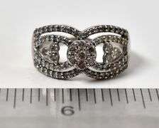 Shimmering 10K White Gold  Diamond Band Ring