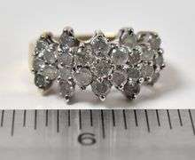Gorgeous 10K Yellow Gold 1.00CTW Diamond Cluster Ring