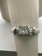 CERTIFIED 14K WHITE GOLD AND DIAMOND ENGAGEMENT RING