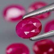 Collectors 2.05ct PIGEONS BLOOD Burmese Ruby set!!!