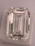 I.G.I  CERTIFIED 4.00 CARAT LOOSE DIAMOND  EMERALD CUT