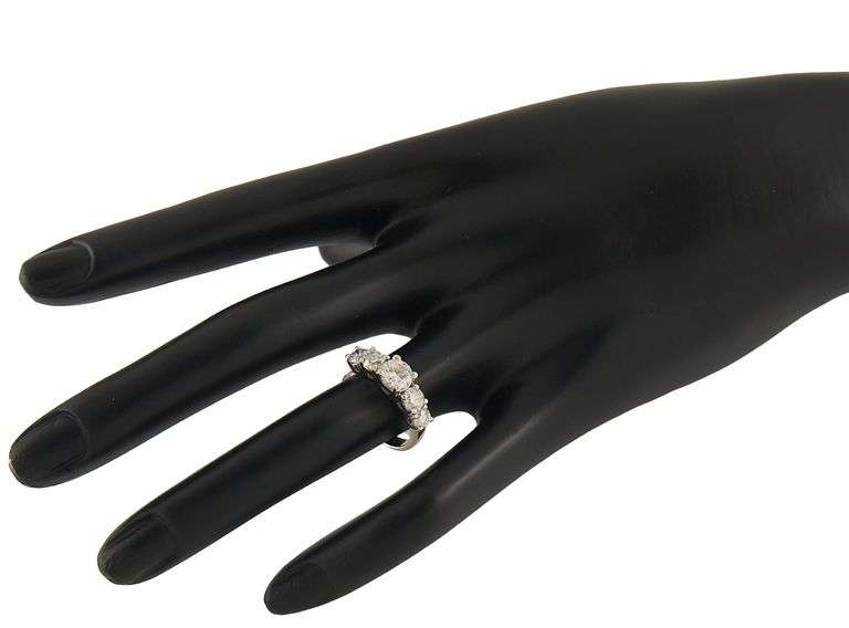 1.50ctw Round Diamond Graduated Five Stone Ring in 14K