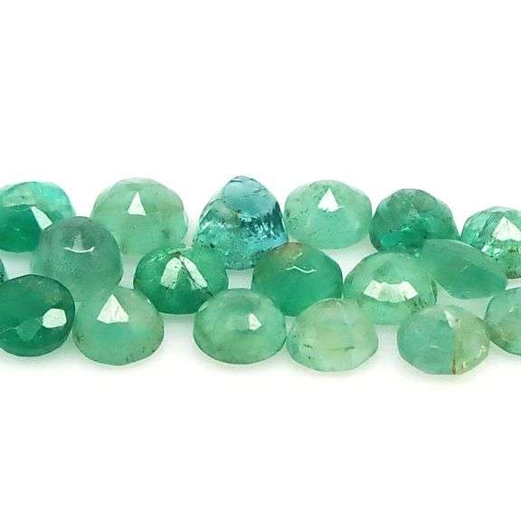 Bright emerald green 5.40ct 20pc Emerald set