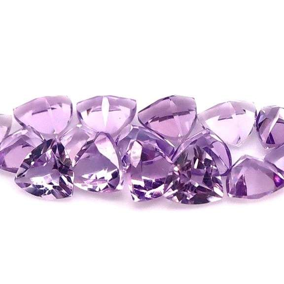 Glittering! 10.95ct high fire trillian cut Amethyst set!