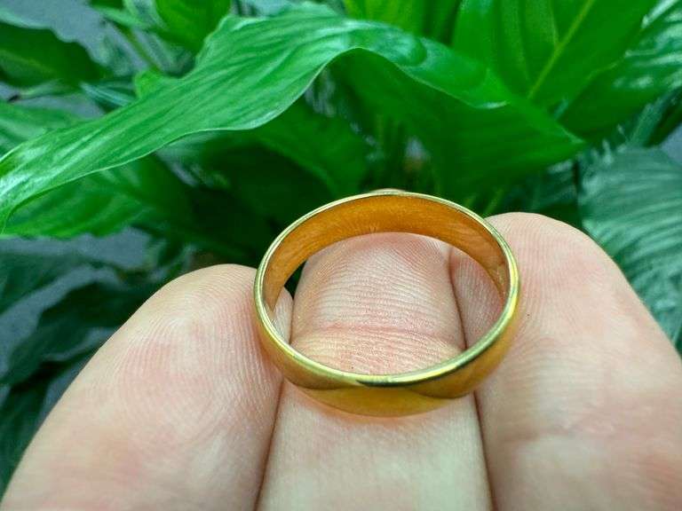 10k Yellow Solid Gold 5mm Comfort Fit Domed Plain Men's Women's Wedding Band Size 10